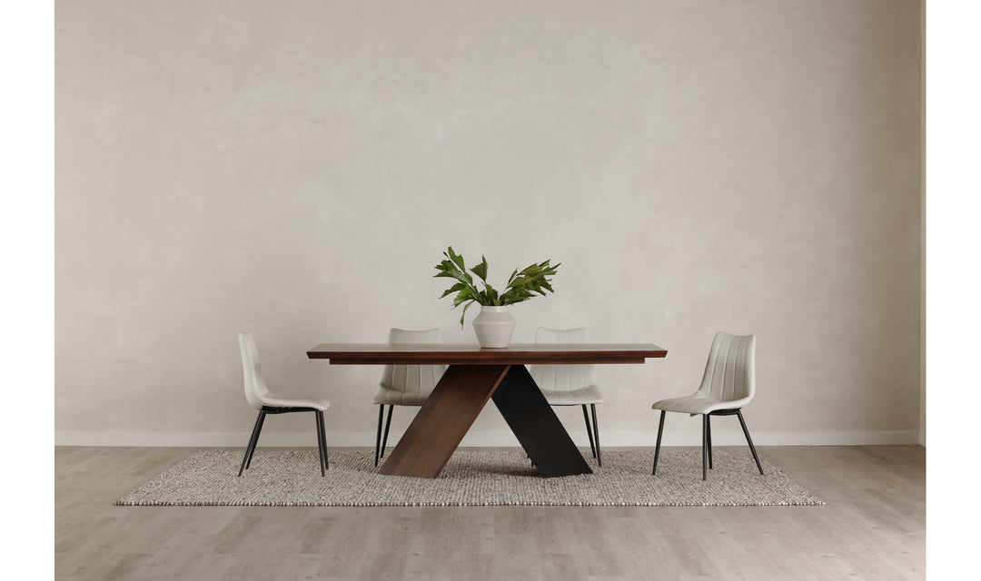 Axio Dining Table