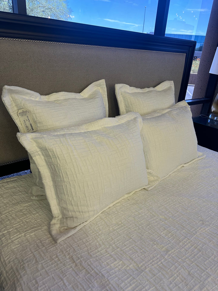 New  Hilton Queen Duvet Comforter Set