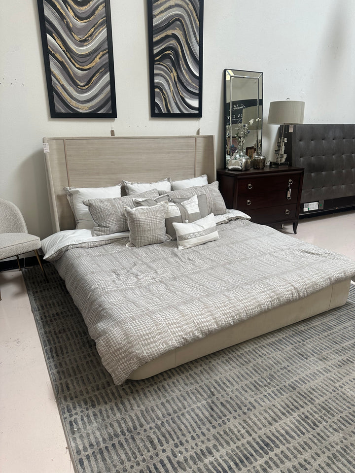 New Michael Amini Aico Julianna King Bed Set