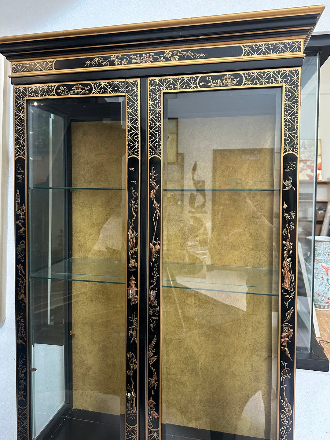 Drexel Heritage Et Cetera Curio Cabinet