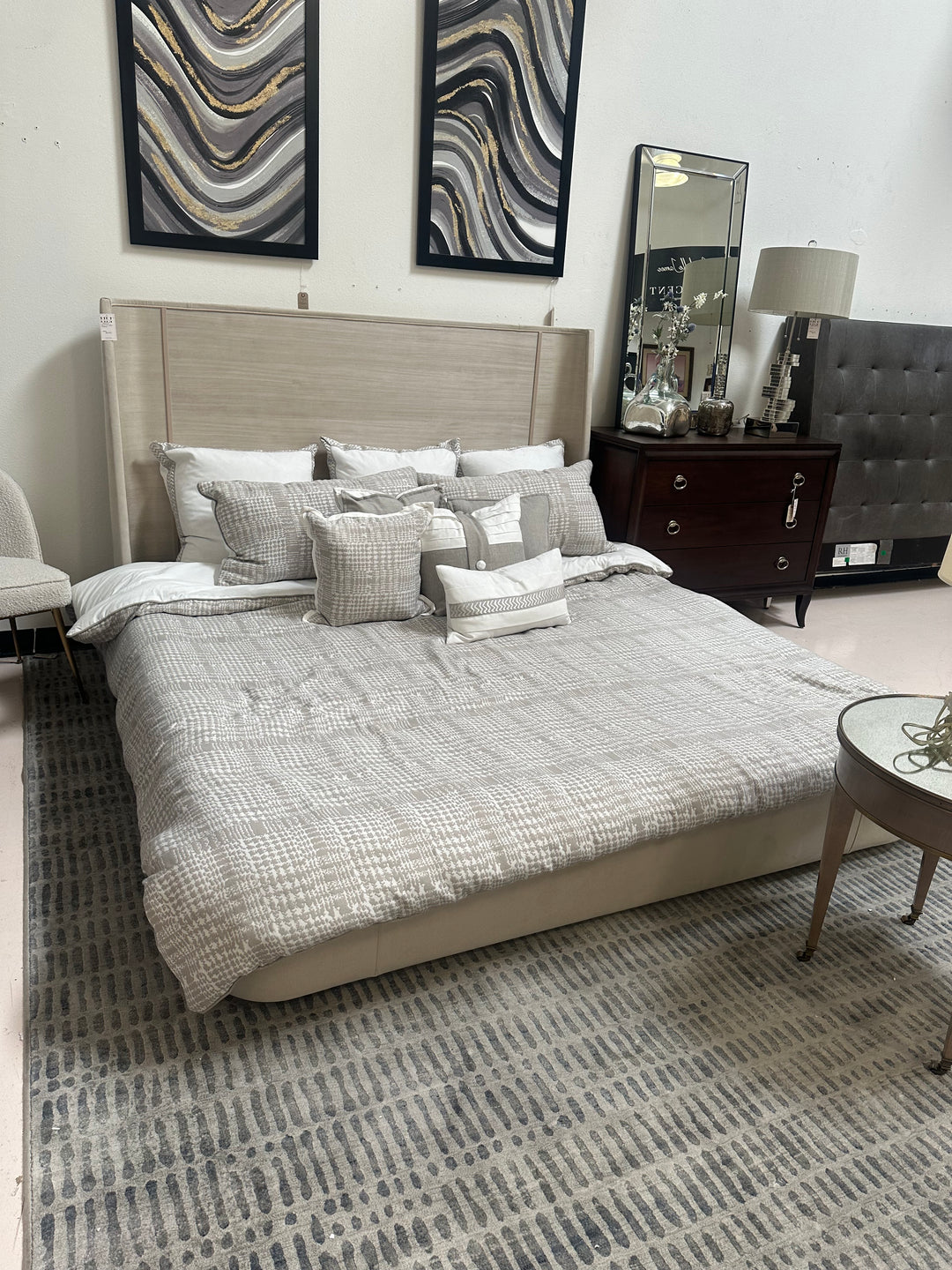 New Michael Amini Aico Julianna King Bed Set