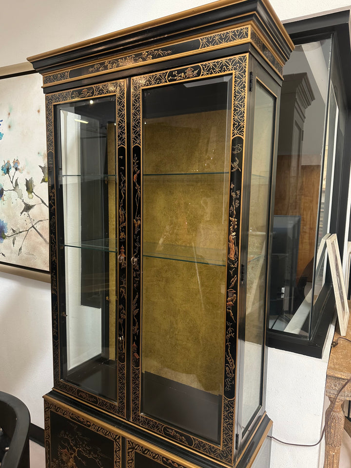 Drexel Heritage Et Cetera Curio Cabinet