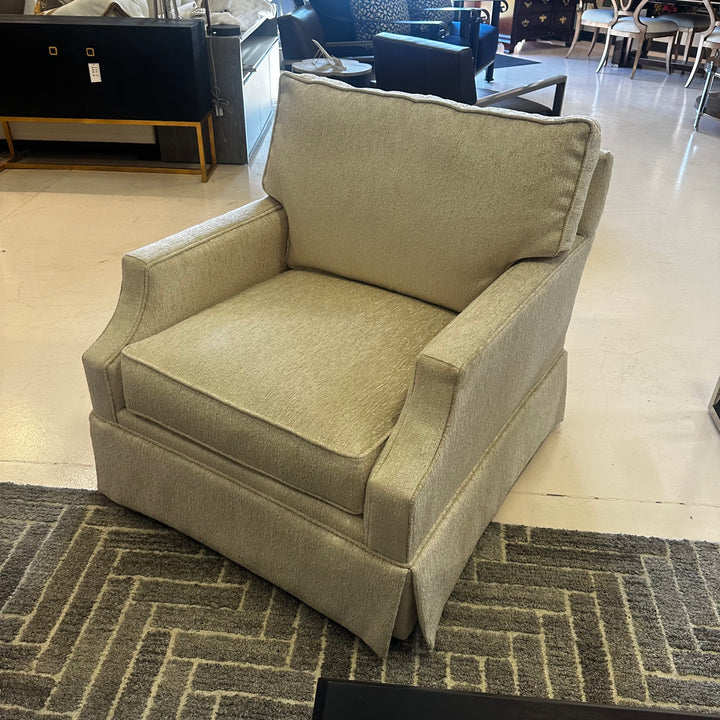 New Lexington Bedford Swivel Chair